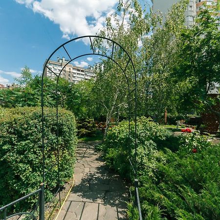 קייב Apartment Poznyaky-Bazhana מראה חיצוני תמונה