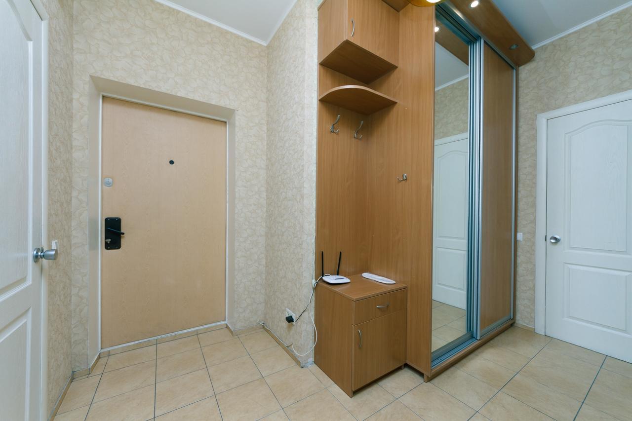 קייב Apartment Poznyaky-Bazhana מראה חיצוני תמונה