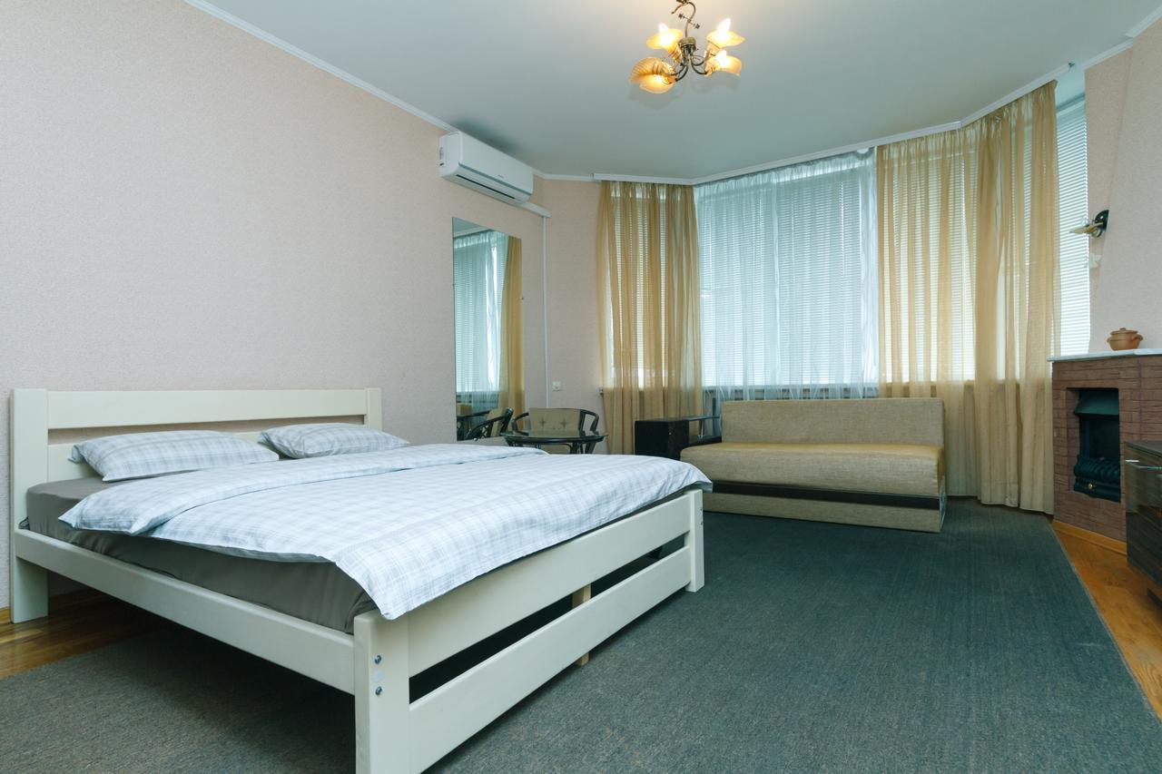 קייב Apartment Poznyaky-Bazhana מראה חיצוני תמונה