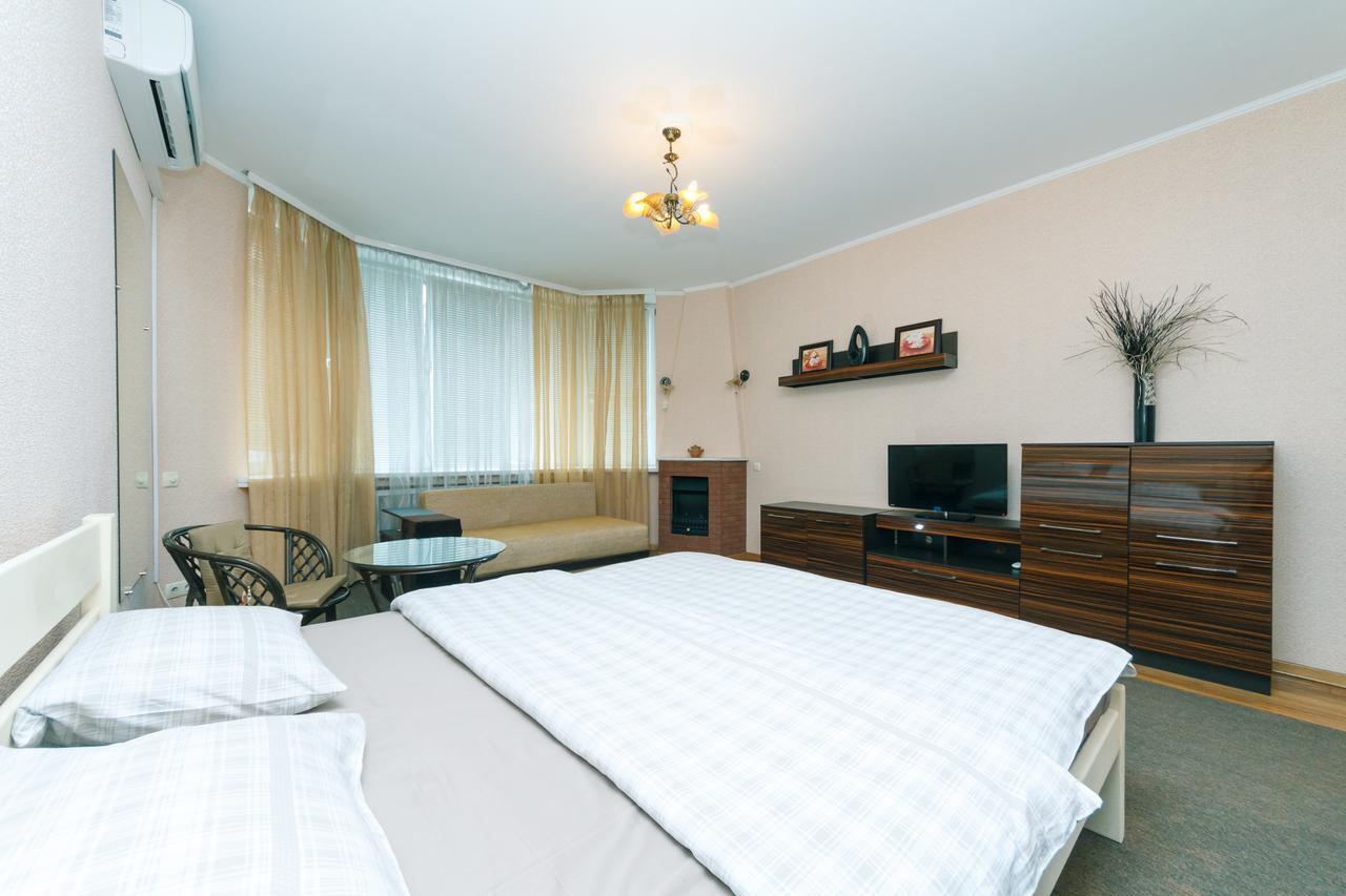 קייב Apartment Poznyaky-Bazhana מראה חיצוני תמונה