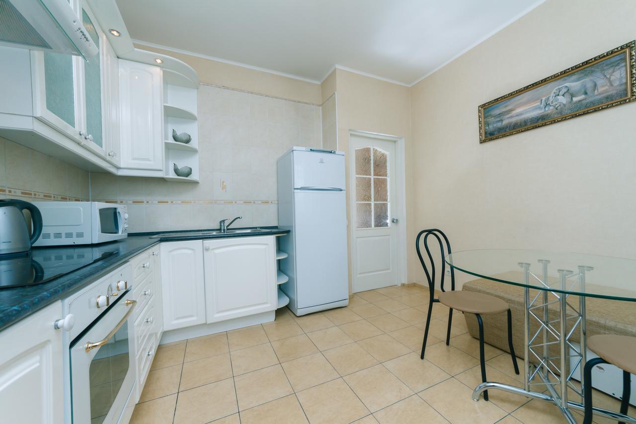 קייב Apartment Poznyaky-Bazhana מראה חיצוני תמונה